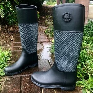 TORY BURCH RAINBOOTS🌂